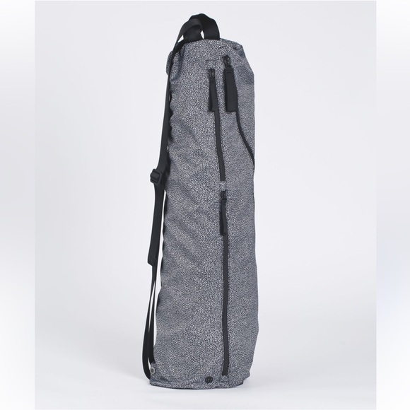 LULULEMON Handbags - LULULEMON The Yoga Bag 14 L